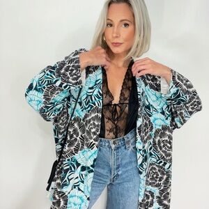 💫 Floral Motif Cool Tone Color Pop Button Down Lightweight Cardigan Sweater